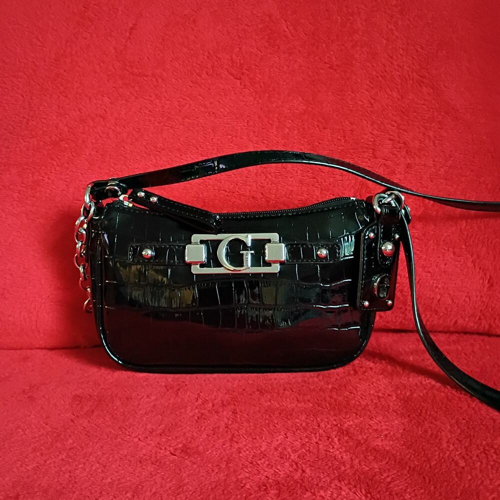 Y2K Black Guess Handbag Vintage Chain Straps Purse Crock Embossed W/G Logo Charm